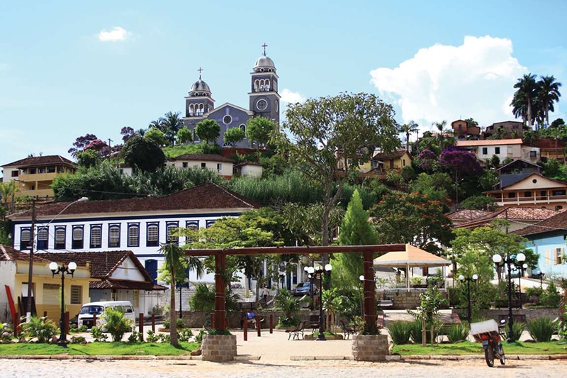 Praça, Solar dos Barões e Igreja Matriz.
